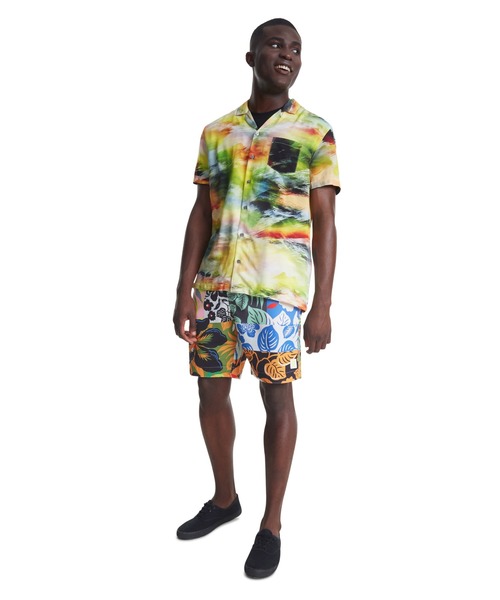 Desigual(デシグアル)の「半袖シャツ、サイケデリックな夕日(シャツ/ブラウス・メンズ・イエロー・2L/3L/S/M/L)」の2枚目の写真