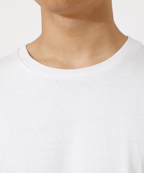 AZUL by moussy（アズールバイマウジー）の「PHOTOGRAPHIC LONG TEE/フォトグラフィックロングTシャツ　251DSM90-288C（Tシャツ/カットソー・メンズ・ホワイト/ブラック/ライトベージュ・SMALL/MEDIUM/LARGE）」の20枚目の写真