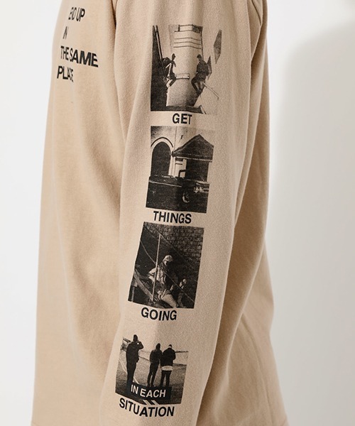 AZUL by moussy（アズールバイマウジー）の「PHOTOGRAPHIC LONG TEE/フォトグラフィックロングTシャツ　251DSM90-288C（Tシャツ/カットソー・メンズ・ホワイト/ブラック/ライトベージュ・SMALL/MEDIUM/LARGE）」の4枚目の写真