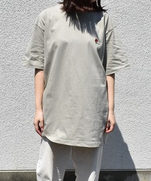 ROSE Embroidery Tシャツ