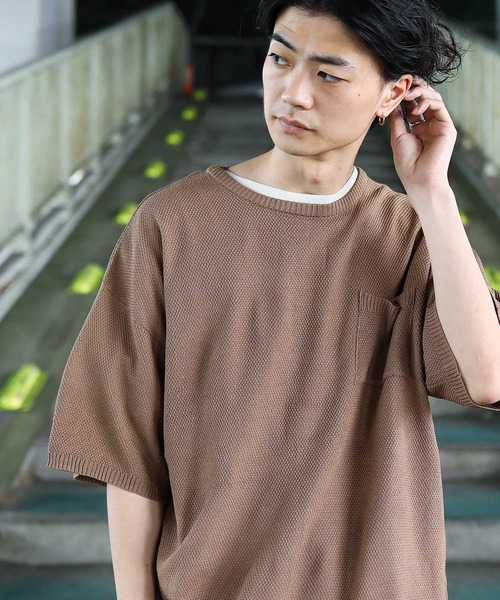 Lulu ＆ Arnie（るるあんどあーにー）の「オーバーサイズ ビッグシルエット 鹿の子 サマーニット / 半袖ニット（ニット/セーター・メンズ・ブラック/ブラウン/オフホワイト/ブルー/グレイッシュベージュ・MEDIUM/LARGE）」の3枚目の写真