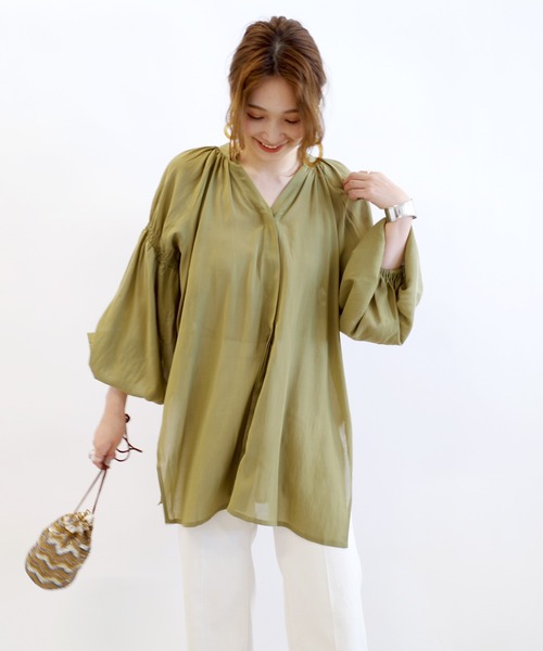 DouDou（ドゥドゥ）の「袖シャーリングブラウス（シャツ/ブラウス・レディース・ホワイト/ブラック/カーキ・FREE）」の21枚目の写真