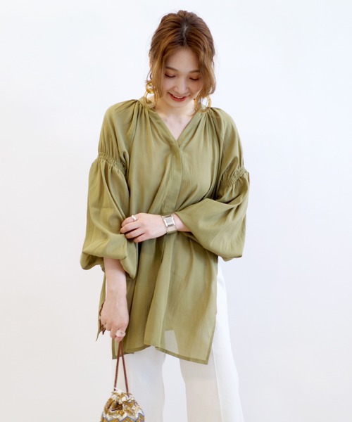 DouDou（ドゥドゥ）の「袖シャーリングブラウス（シャツ/ブラウス・レディース・ホワイト/ブラック/カーキ・FREE）」の6枚目の写真