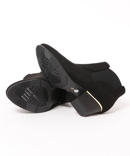 Realta（レアルタ）の「Realta(レアルタ)  ゴールドラインヒールサイドゴア ショートブーツ（ブーツ・レディース・ブラック/ブラック系その他・L/LL/M/S）」の3枚目の写真