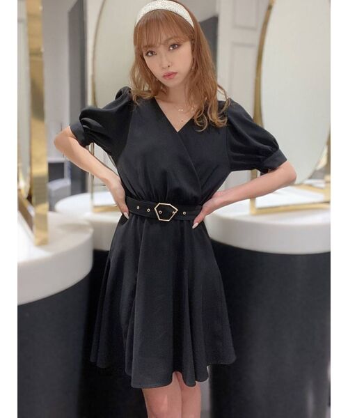 RESEXXY（リゼクシー）の「シャイニーボリュームカチューシャ（カチューシャ・レディース・ベージュ/ブラック・FREE）」の3枚目の写真