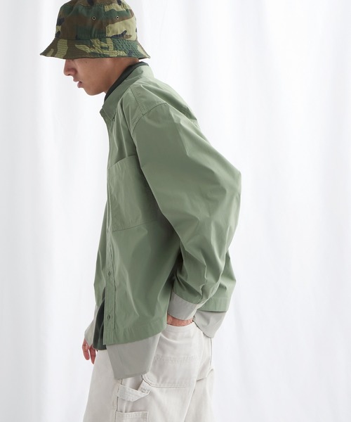 EMMA CLOTHES(エマクローズ)の「オーバーサイズ配色カラーリングレイヤードシャツ【EMMA CLOTHES/エマクローズ】(シャツ/ブラウス・メンズ・ホワイト/チャコール/モスグリーン・FREE)」の3枚目の写真