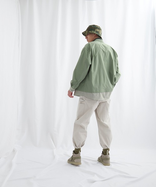 EMMA CLOTHES(エマクローズ)の「オーバーサイズ配色カラーリングレイヤードシャツ【EMMA CLOTHES/エマクローズ】(シャツ/ブラウス・メンズ・ホワイト/チャコール/モスグリーン・FREE)」の18枚目の写真