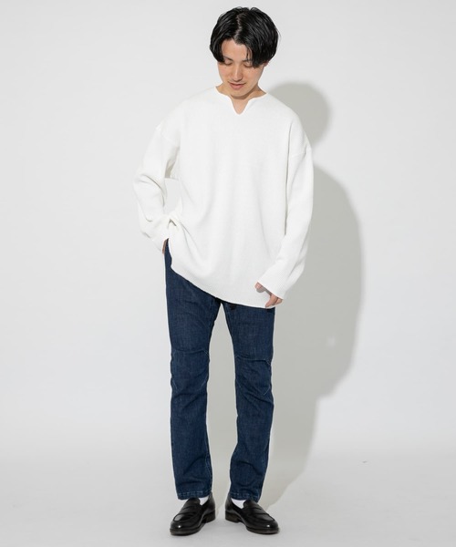 ITEMS URBANRESEARCH（アイテムズ アーバンリサーチ）の「ワッフルキーネックカットソー（Tシャツ/カットソー・メンズ・オフホワイト/チャコールグレー・LARGE/MEDIUM）」の10枚目の写真