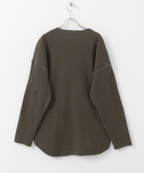 ITEMS URBANRESEARCH（アイテムズ アーバンリサーチ）の「ワッフルキーネックカットソー（Tシャツ/カットソー・メンズ・オフホワイト/チャコールグレー・LARGE/MEDIUM）」の14枚目の写真