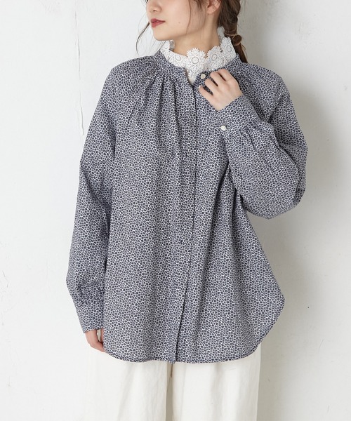 PUAL CE CIN（ピュアルセシン）の「2重ガーゼ小花プリントブラウス（シャツ/ブラウス・レディース・ブルー/ブラック・FREE）」の17枚目の写真