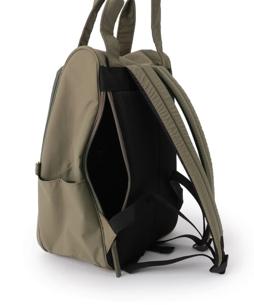 SHOO・LA・RUE（シューラルー）の「◆【軽量】自立する10ポケットリュック（バックパック/リュック・レディース・ブラック/カーキ・00）」の10枚目の写真