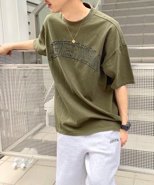 WHO'S WHO gallery（フーズフーギャラリー）の「【KOOKY'N/クーキー】ピグメントカレッジ刺繍TEE（Tシャツ/カットソー・メンズ・ホワイト/アッシュグレー/ブラック/ネイビー/レッド/グリーン・FREE）」の20枚目の写真