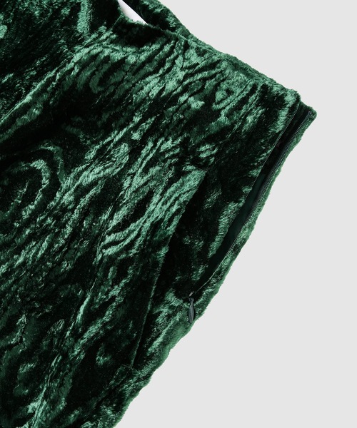 BELPER(ベルパー)の「VEVVET PANTS(その他パンツ・レディース・レッド/グリーン・1/2)」の4枚目の写真