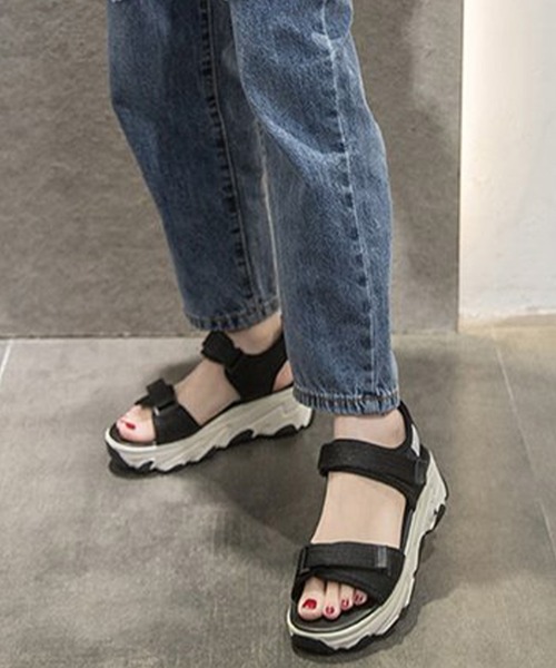 JUNOAH（ジュノア）の「厚底ダッドスポーツサンダル（サンダル・レディース・ブラック/グレー/グリーン・36/37/38/39/40）」の12枚目の写真