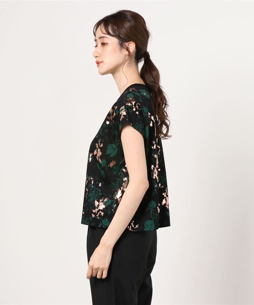 EBONY(エボニー)の「EBONY ホイルフラワーTシャツ(Tシャツ/カットソー・レディース・ブラック・2)」の2枚目の写真