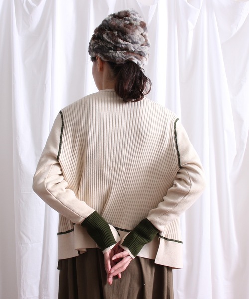 Lene(レネ)の「ギリシャコットン/バイカラークルーカーディガン(ニット/セーター・レディース・ブラック/アイボリー/ブルー・FREE)」の1枚目の写真