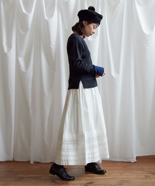 Lene(レネ)の「ギリシャコットン/バイカラークルーカーディガン(ニット/セーター・レディース・ブラック/アイボリー/ブルー・FREE)」の6枚目の写真