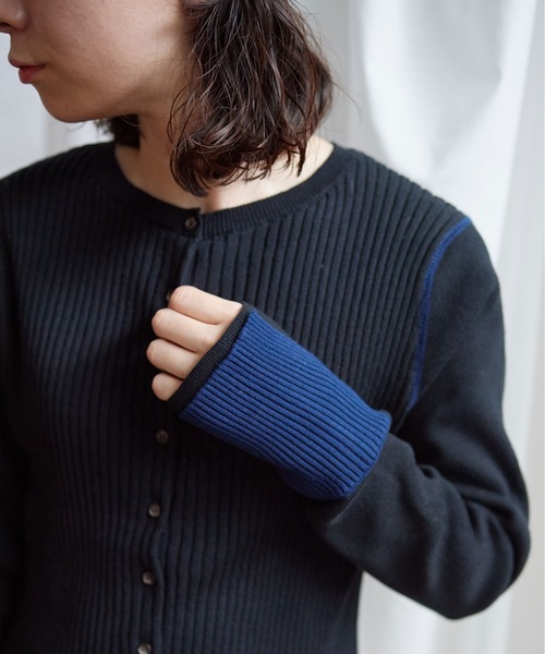 Lene(レネ)の「ギリシャコットン/バイカラークルーカーディガン(ニット/セーター・レディース・ブラック/アイボリー/ブルー・FREE)」の5枚目の写真