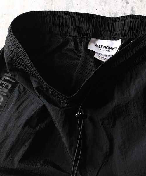 国内発送！VALENCIANO BY KELME ナイロンカーゴショーツ WEB限定VALENCIANO BY KELMEナイロンカーゴショートパンツ