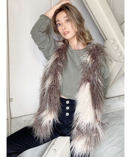 GYDA(ジェイダ)の「PROCESSINGショートスウェットTOPS(スウェット・レディース・カーキ/ピンク/アイボリー・FREE)」の4枚目の写真