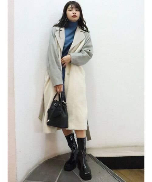 MURUA(ムルーア)の「サイドリブルーズニットワンピース(ワンピース・レディース・アイボリー/ブラック/ブルー/モカ・FREE)」の12枚目の写真