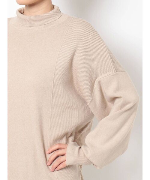 MURUA(ムルーア)の「サイドリブルーズニットワンピース(ワンピース・レディース・アイボリー/ブラック/ブルー/モカ・FREE)」の18枚目の写真