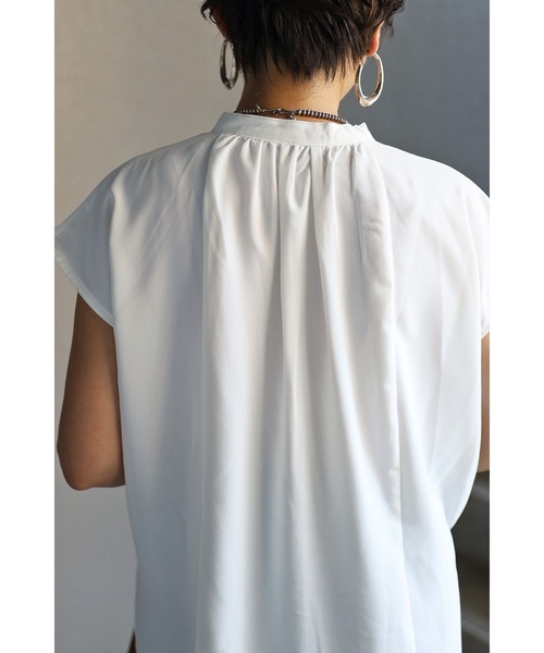 Bonjour Sagan(ボンジュールサガン)の「ノースリーブラッフルブラウス(シャツ/ブラウス・レディース・オフホワイト/ブラック・FREE)」の3枚目の写真