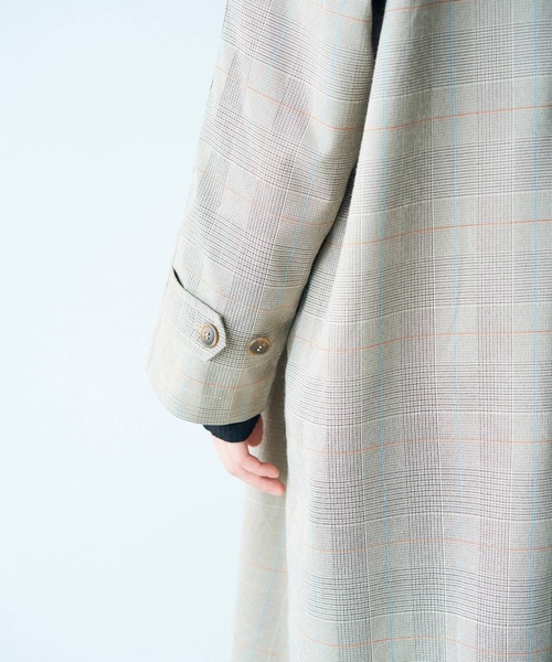 haco!（ハコ）の「カジュアルコーデも一気に大人っぽに変身させてくれる！魔法みたいにかっこいいチェックのステンカラーコート by que made me（ステンカラーコート・レディース・ブラウン系その他・SMALL/MEDIUM/LARGE/X-LARGE）」の9枚目の写真