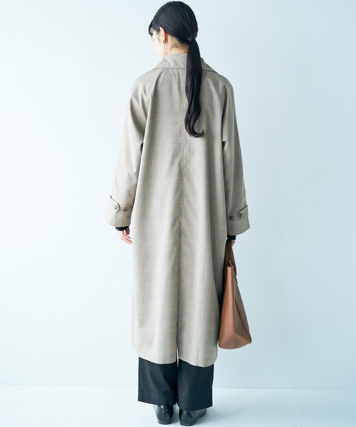 haco!（ハコ）の「カジュアルコーデも一気に大人っぽに変身させてくれる！魔法みたいにかっこいいチェックのステンカラーコート by que made me（ステンカラーコート・レディース・ブラウン系その他・SMALL/MEDIUM/LARGE/X-LARGE）」の13枚目の写真