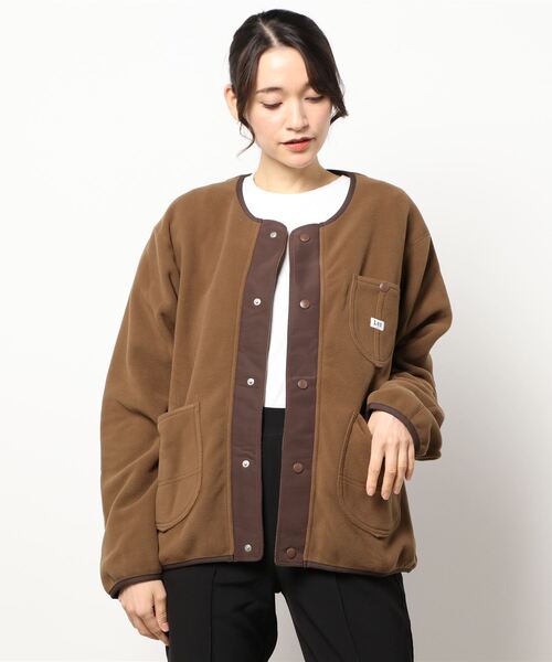 Lee(リー)の「【LEE/リー】フリースショートカーディガン ブルゾン(カーディガン/ボレロ・レディース・ダークブラウン/グレー/ブラック・LARGE/SMALL/MEDIUM)」の1枚目の写真