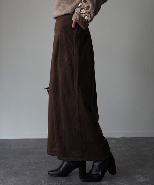 Riberry（リベリー）の「前スリットコーデュロイスカート（スカート・レディース・グレー/チャコールグレー/ブラウン/ワイン・MEDIUM）」の10枚目の写真