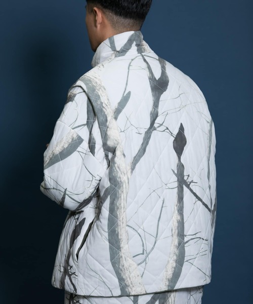 Uiscel（ユイセル）の「プリマロフトリバーシブルオーバーベスト（ダウンベスト・メンズ・ブラック/カーキ・ONE）」の10枚目の写真