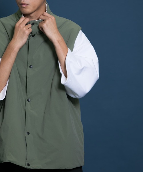 Uiscel（ユイセル）の「プリマロフトリバーシブルオーバーベスト（ダウンベスト・メンズ・ブラック/カーキ・ONE）」の20枚目の写真