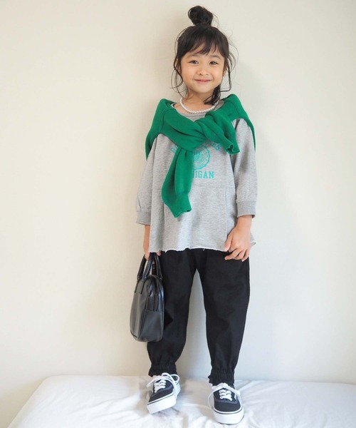 CIAOPANIC TYPY(チャオパニックティピー)の「【KIDS】裾フレアカレッジスウェット(スウェット・キッズ・アイボリー/グレー/ブルー/オレンジ・SMALL/MEDIUM/LARGE/X-LARGE/XX-LARGE)」の12枚目の写真