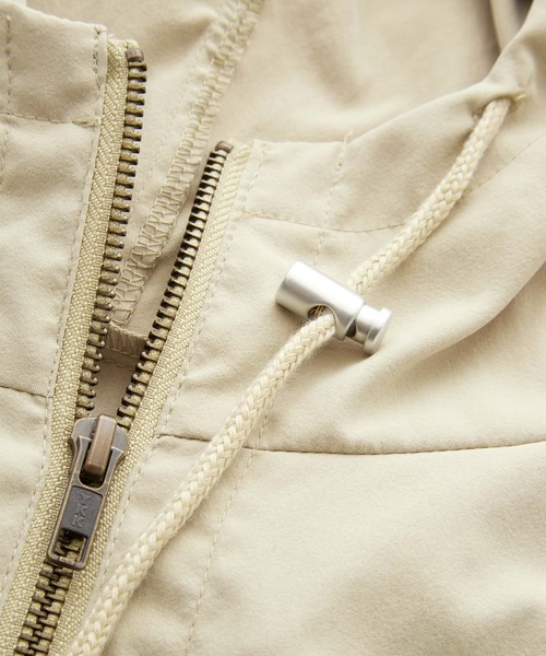 BONLECILL（ボンルシール）の「ボリュームスリーブ ポンチョライクマウンテンパーカー（マウンテンパーカー・レディース・オフホワイト/カーキ/ベージュ/チャコールグレー・FREE）」の9枚目の写真