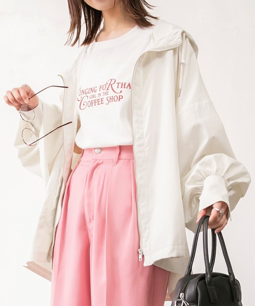 BONLECILL（ボンルシール）の「ボリュームスリーブ ポンチョライクマウンテンパーカー（マウンテンパーカー・レディース・オフホワイト/カーキ/ベージュ/チャコールグレー・FREE）」の21枚目の写真