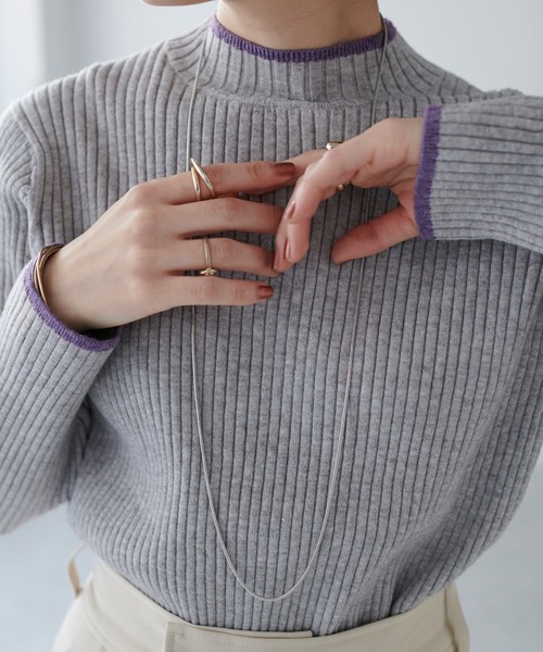 DISCOAT(ディスコート)の「モチモチリブ配色ハイネックプルオーバー(ニット/セーター・レディース・ブラック/グレー/グリーン/アイボリー/ホワイト系その他・MEDIUM/LARGE)」の4枚目の写真