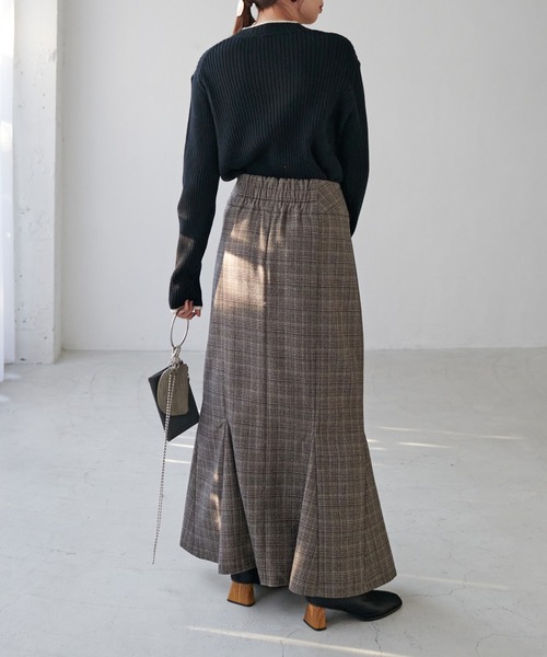 DISCOAT(ディスコート)の「モチモチリブ配色ハイネックプルオーバー(ニット/セーター・レディース・ブラック/グレー/グリーン/アイボリー/ホワイト系その他・MEDIUM/LARGE)」の11枚目の写真