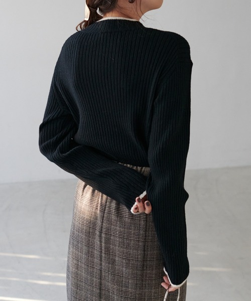 DISCOAT(ディスコート)の「モチモチリブ配色ハイネックプルオーバー(ニット/セーター・レディース・ブラック/グレー/グリーン/アイボリー/ホワイト系その他・MEDIUM/LARGE)」の6枚目の写真