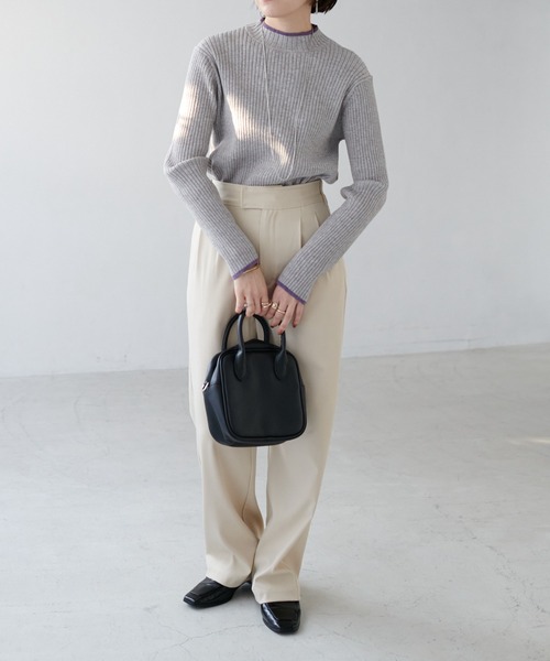 DISCOAT(ディスコート)の「モチモチリブ配色ハイネックプルオーバー(ニット/セーター・レディース・ブラック/グレー/グリーン/アイボリー/ホワイト系その他・MEDIUM/LARGE)」の15枚目の写真