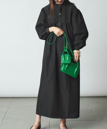 【MAISON BREEZE】スタンドカラーボリュームショルダーワンピース KNF