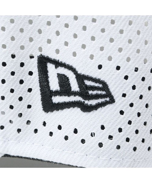 F.C.Real Bristol（エフシーレアルブリストル）の「NEW ERA : EMBLEM MESH CAP（キャップ・メンズ・ブラック/ネイビー/ホワイト・FREE）」の20枚目の写真