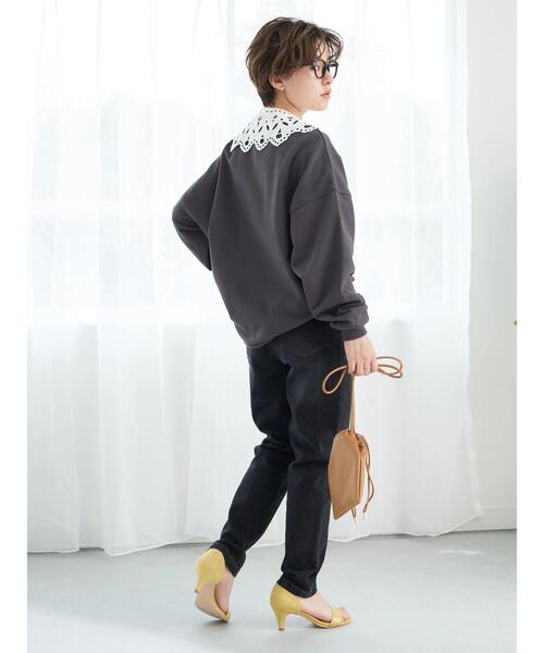 earth music&ecology(アースミュージックアンドエコロジー)の「付け襟スウェット(スウェット・レディース・チャコールグレー/アイボリー/ピンク・FREE)」の4枚目の写真