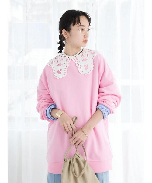 earth music&ecology(アースミュージックアンドエコロジー)の「付け襟スウェット(スウェット・レディース・チャコールグレー/アイボリー/ピンク・FREE)」の5枚目の写真