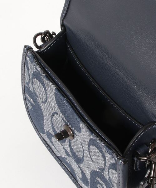 A BATHING APE(アベイシングエイプ)の「BAPE X COACH MINI TOP HANDLE SADDLE L(ショルダーバッグ・レディース・ピンク/ネイビー・FREE)」の5枚目の写真