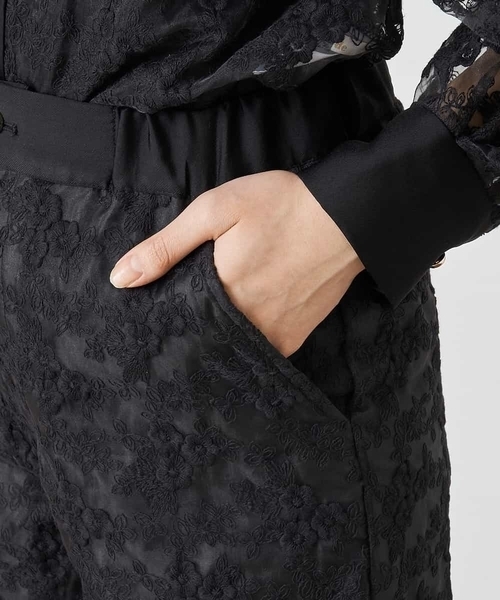 A de a.v.v（アードアー・ヴェ・ヴェ）の「［SET UP対応］花柄オーガンジーパンツ（その他パンツ・レディース・ホワイト/ブラック・38/36）」の13枚目の写真