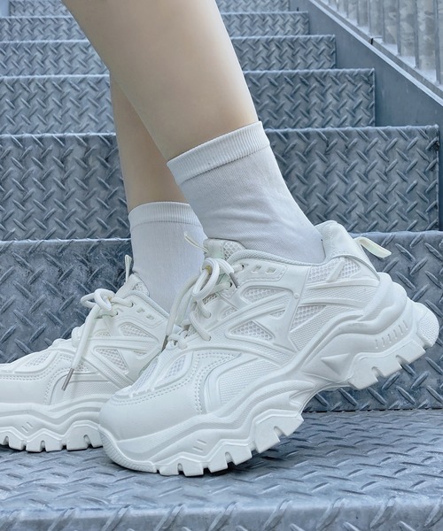 Figments（フィグメンツ）の「プラットフォームスニーカー（スニーカー・レディース・ブラック/オフホワイト・SMALL/MEDIUM）」の10枚目の写真