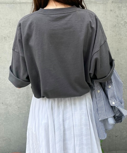 DISCOAT（ディスコート）の「【ユニセックス】ナンバリングロゴ半袖T《WEB限定》（Tシャツ/カットソー・レディース・チャコールグレー/ライトグレー/オフホワイト/ホワイト・FREE）」の16枚目の写真