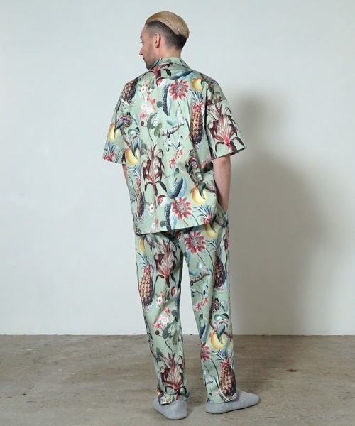 OVER THE TWELVE(オーバーザトゥウェルブ)の「OVER THE TWELVE/オーバーザトゥエルブ/OTT22-01 綿ストレッチ布帛インクジェット"OLD PLANTS"プリントシャツ(シャツ/ブラウス・メンズ・カーキ/アイボリー・X-LARGE/LARGE/MEDIUM)」の14枚目の写真
