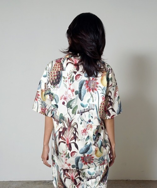 OVER THE TWELVE(オーバーザトゥウェルブ)の「OVER THE TWELVE/オーバーザトゥエルブ/OTT22-01 綿ストレッチ布帛インクジェット"OLD PLANTS"プリントシャツ(シャツ/ブラウス・メンズ・カーキ/アイボリー・X-LARGE/LARGE/MEDIUM)」の11枚目の写真